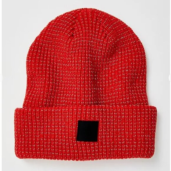 NWT Free People Let's Race Fleece Lined Recycled Yarn Beanie in Racing Red - Picture 2 of 4